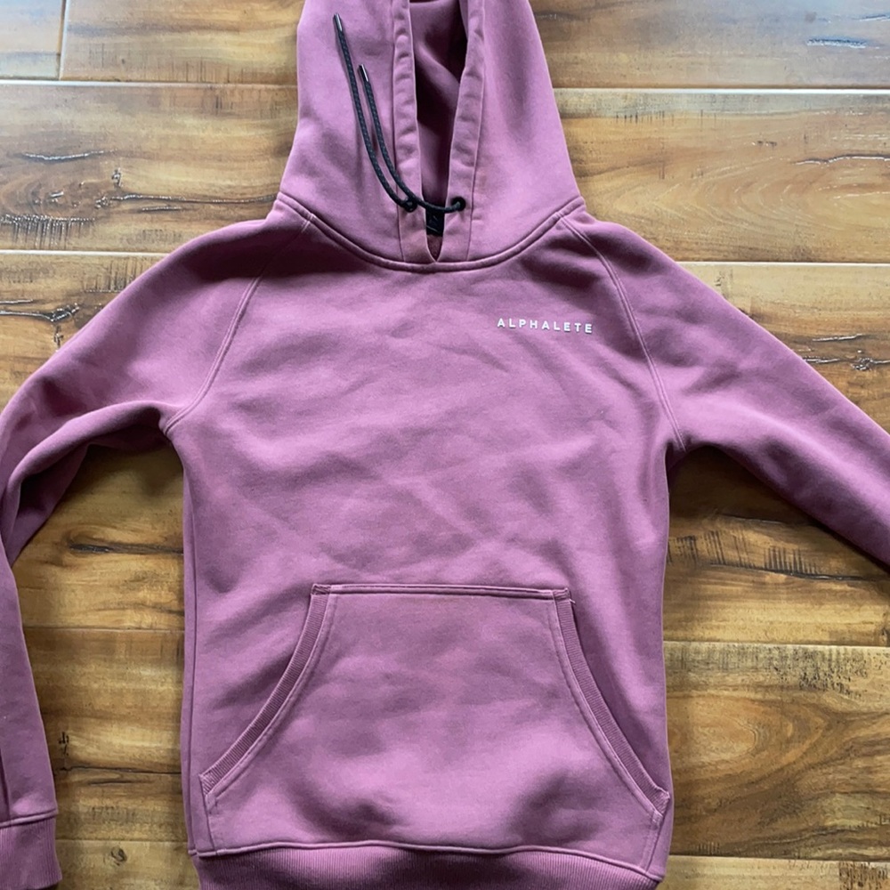 Alphalete hoodie